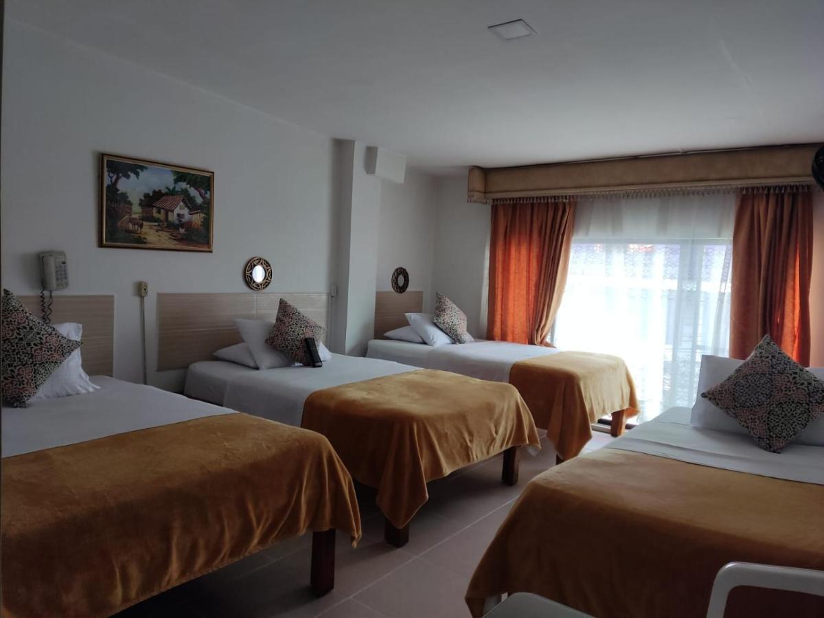 Hotel Mirador Plaza Pereira Extérieur photo