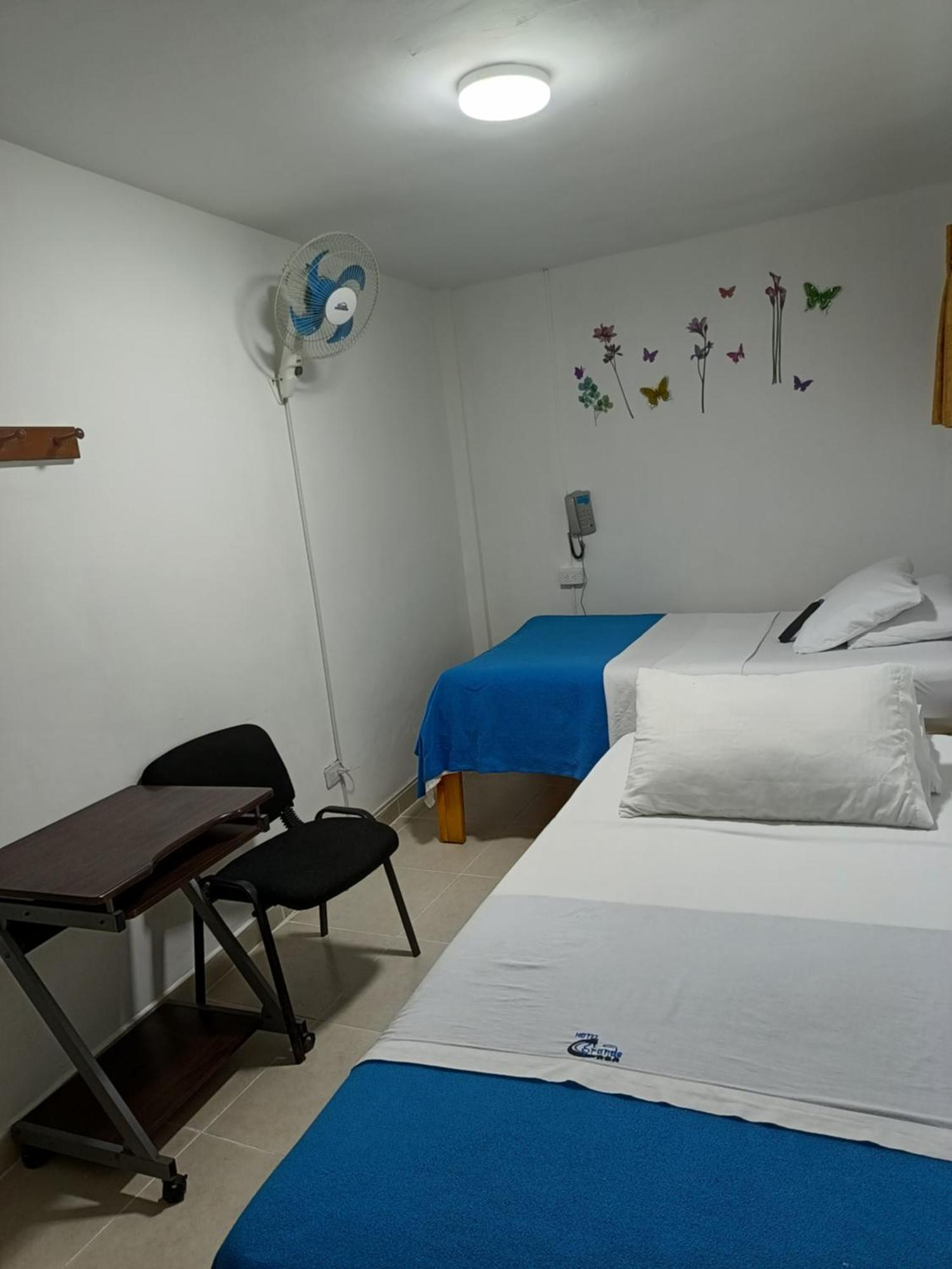 Hotel Mirador Plaza Pereira Extérieur photo