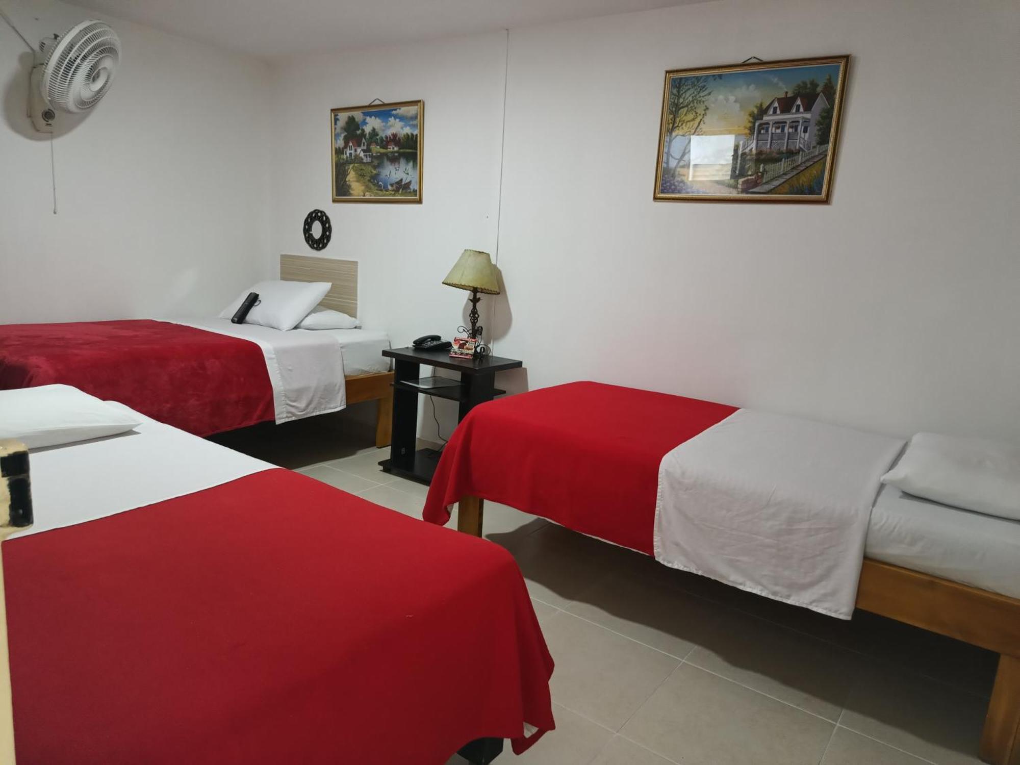 Hotel Mirador Plaza Pereira Extérieur photo