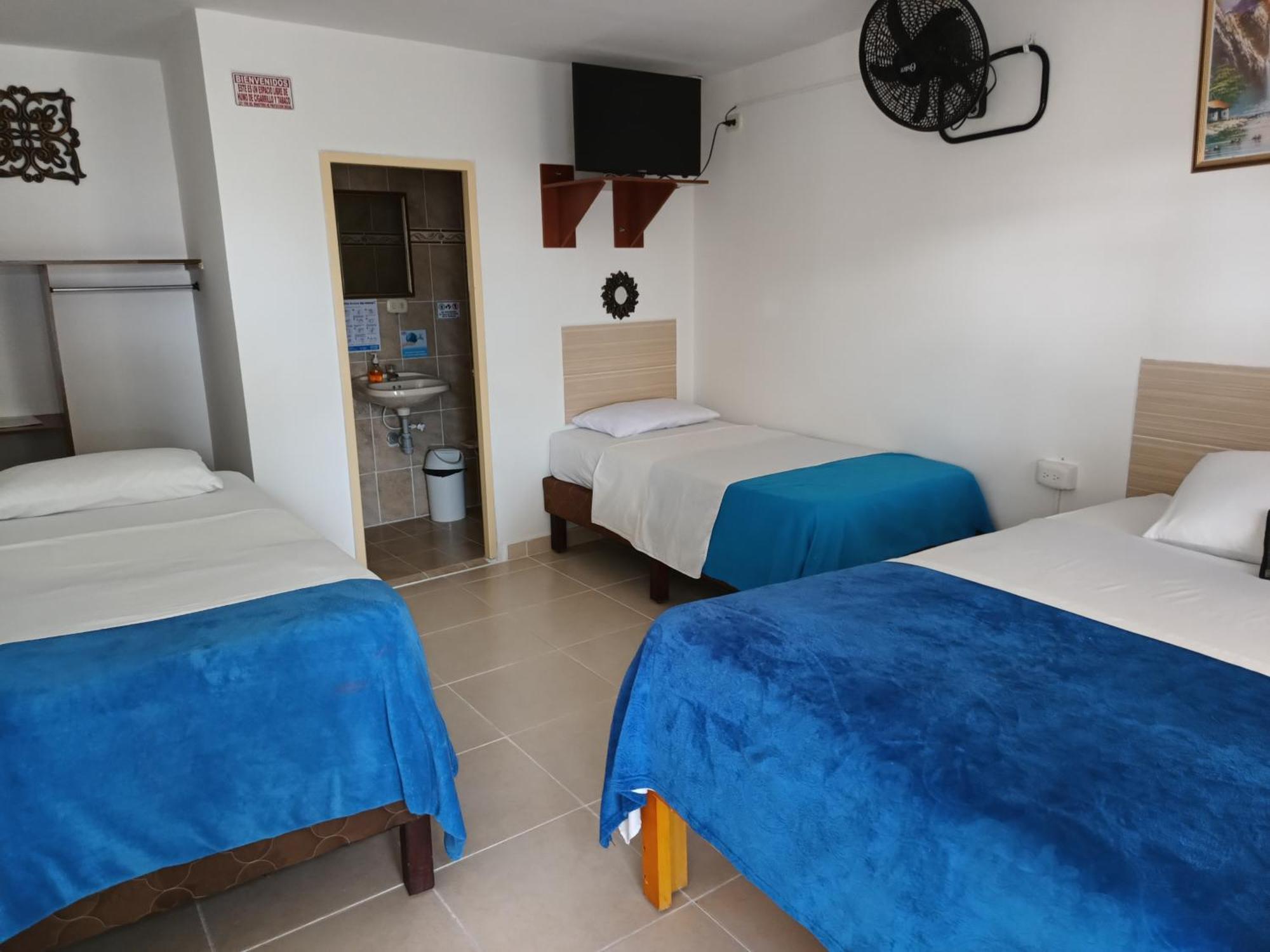 Hotel Mirador Plaza Pereira Extérieur photo